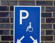 Бесплатное место на парковке для инвалидов